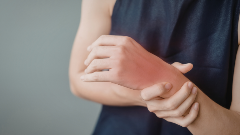 Reducing Joint Inflammation with Acupuncture: A Patient Experience at Acubalance